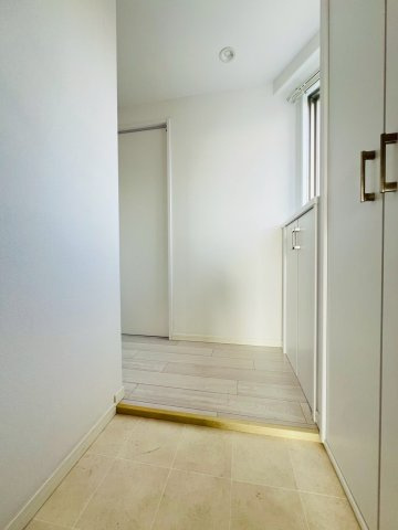 グランメール稲葉町の玄関