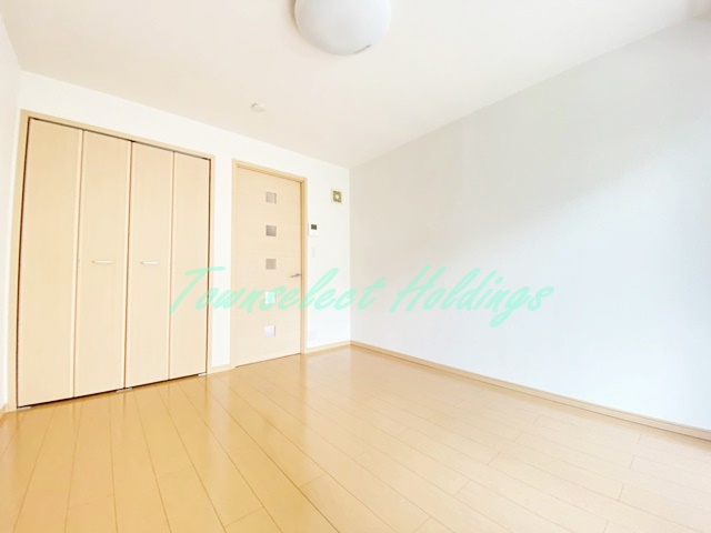 藤沢市鵠沼橘２丁目のアパートの寝室