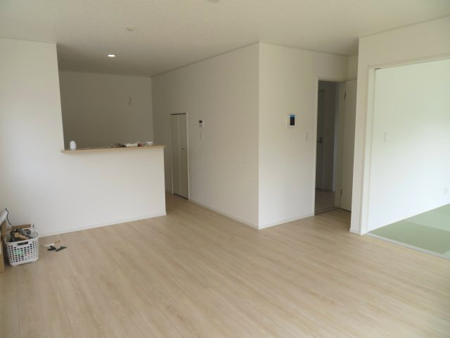 高崎市吉井町下長根第3（全4棟）1号棟の居間・リビング