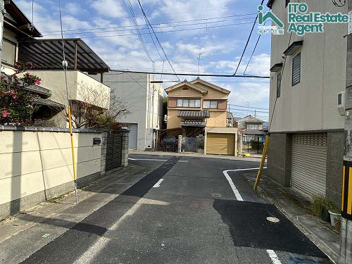 上賀茂畔勝町 古家付 土地の前面道路含む現地写真