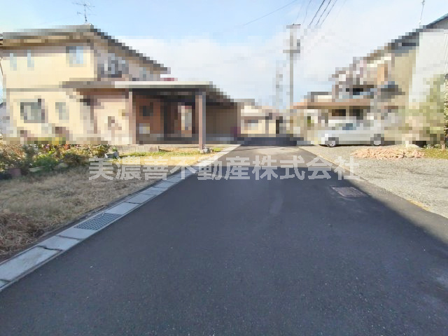 ６６３３３　岐阜市領下土地の前面道路含む現地写真