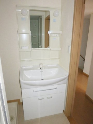 【洗面所】 | シャンポワール舞木Ａ | 使いやすい洗面所です
