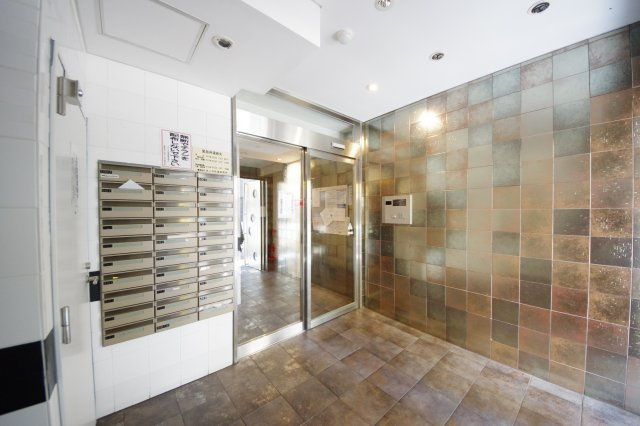 【エントランス】