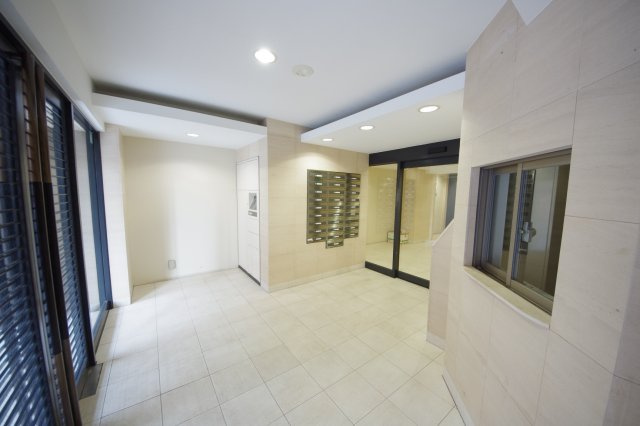 【エントランス】