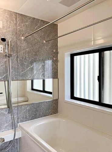 【浴室】 | 【仲介手数料０円】座間市入谷東2丁目　中古一戸建て | 座間市入谷東2丁目　中古一戸建て