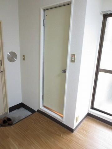 横浜市金沢区六浦５丁目の賃貸マンションの洋室