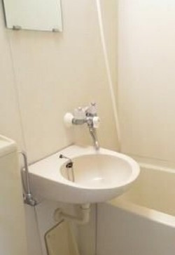 横浜市金沢区六浦５丁目の賃貸マンションの洗面所