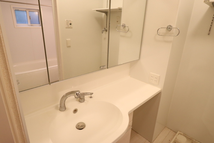 クレストⅡの洗面所