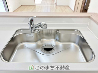 【キッチン】 | ハートフルタウン栃木市片柳町1丁目1029番　A号棟 | 使い勝手の良いシンクで、毎日のお料理や洗い物もスムーズに行えます。
