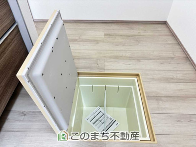 【キッチン】 | ハートフルタウン栃木市片柳町1丁目1029番　A号棟 | キッチン収納を備え、調理器具や食器類もすっきり整理しやすい設計です。