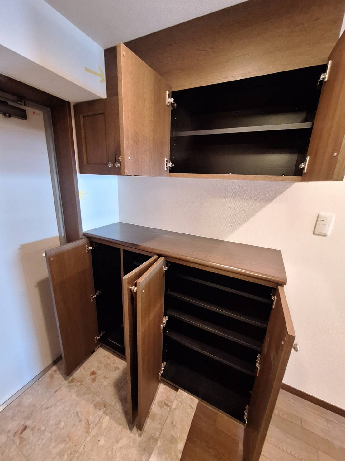 ライオンズマリンビュー逗子海岸の玄関