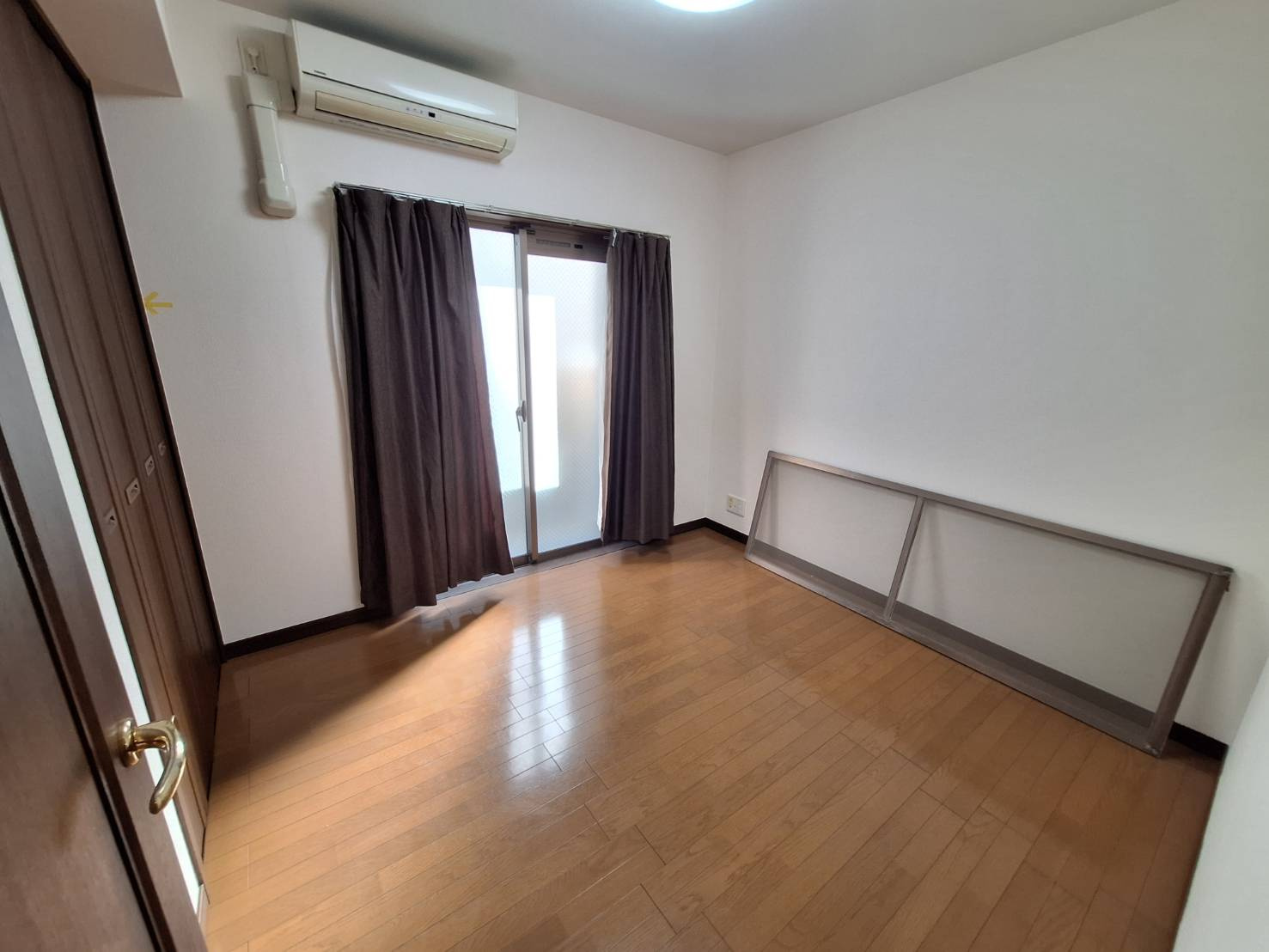 ライオンズマリンビュー逗子海岸の洋室