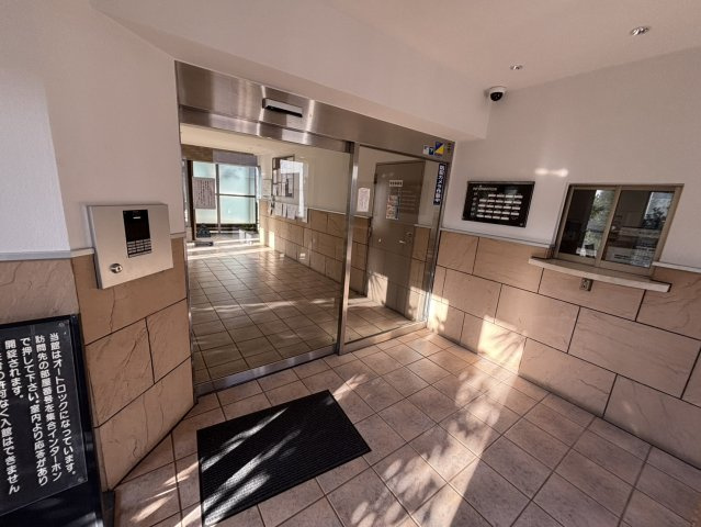 ライオンズマリンビュー逗子海岸のロビー