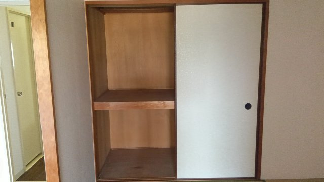 ローレルハイツ千里四号棟の収納