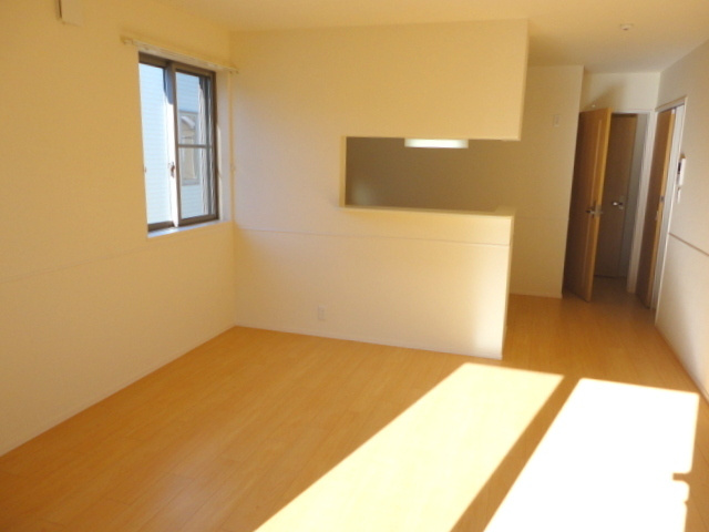 メゾン　プードルの居間・リビング|★人気のカウンターキッチン★