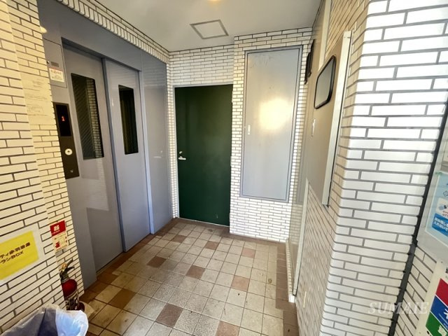 ロイヤルシティ赤羽岩淵のその他共用部分|エントランス内部☆