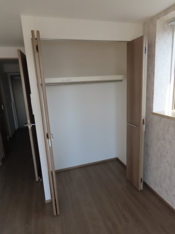 大阪市淀川区三津屋北２丁目の賃貸マンションの収納