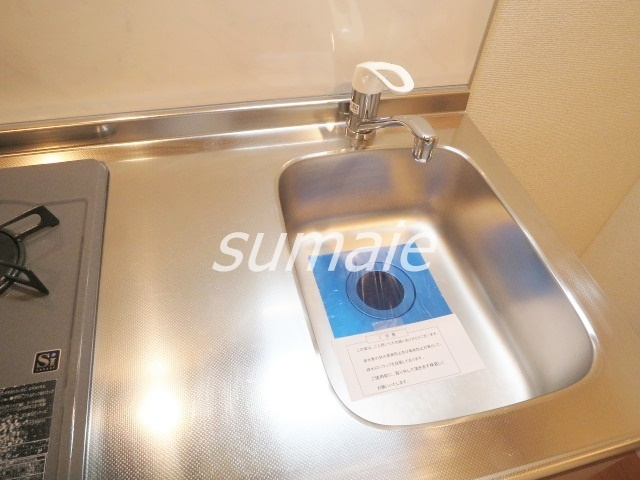 ヴィラージュ志伊Ⅱのキッチン|シンクと調理スペースです♪