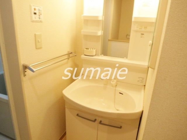 ヴィラージュ志伊Ⅱの洗面所|嬉しい独立洗面台付き♪