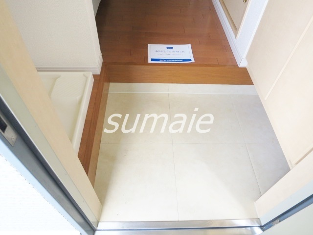 ヴィラージュ志伊Ⅱの玄関|キレイな玄関です♪