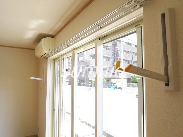 ヴィラージュ志伊Ⅱの居間・リビング|室内洗濯物干し付いてます♪