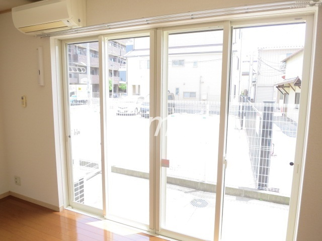 ヴィラージュ志伊Ⅱのその他|4枚窓で明るいですよ♪