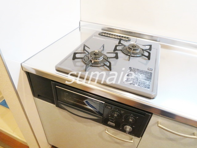 ヴィラージュ志伊Ⅱのキッチン|2口ガスコンロ＋グリル付です♪