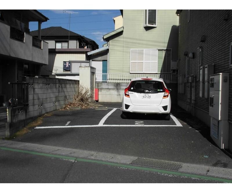 ドマーニ南大塚の駐車場