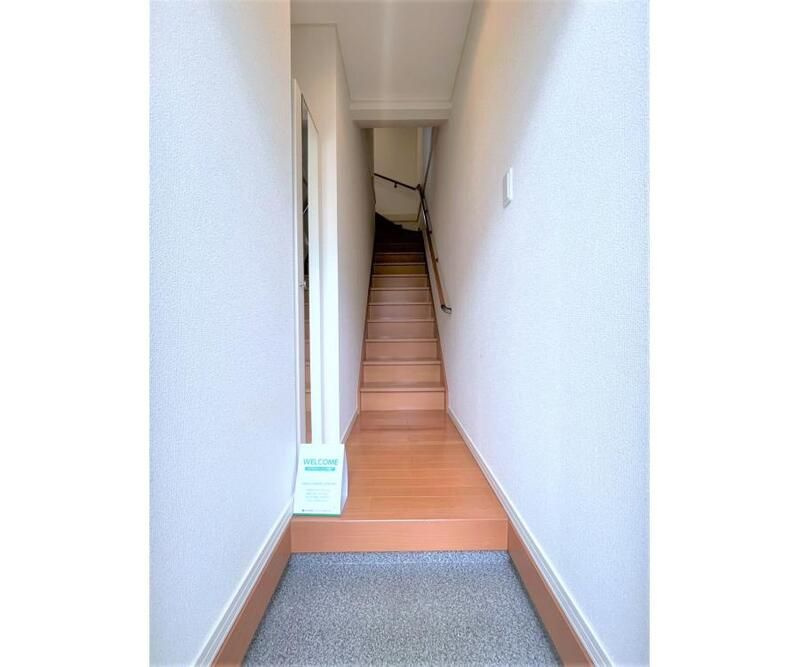 ドマーニ南大塚の玄関