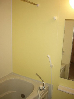 【浴室】 | スリーアロー　Ａ | ゆったり過ごせるお風呂です