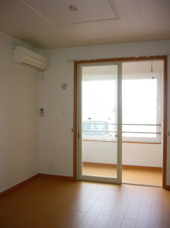 【居間・リビング】 | ラ・フルールＡ | ゆったり過ごせる居間です