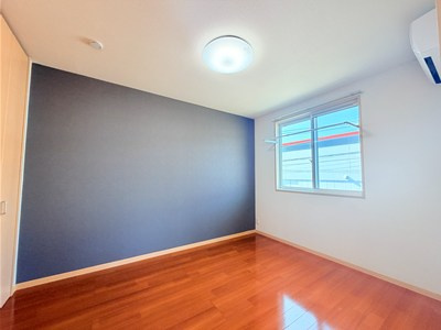 メイプルメゾンの洋室