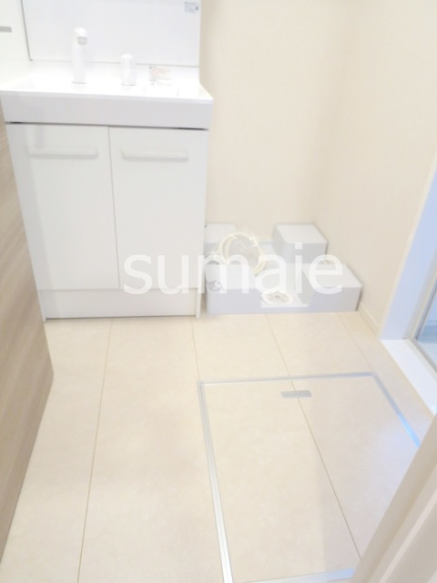 セレシェイラ弐番館の洗面所|脱衣スペースです。