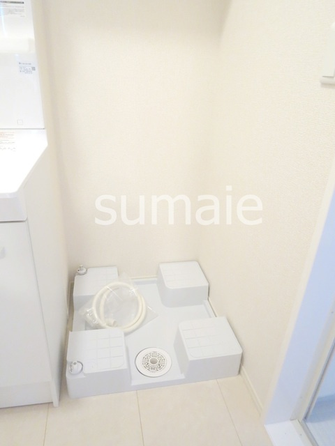 セレシェイラ弐番館の内装|室内洗濯機置場です。