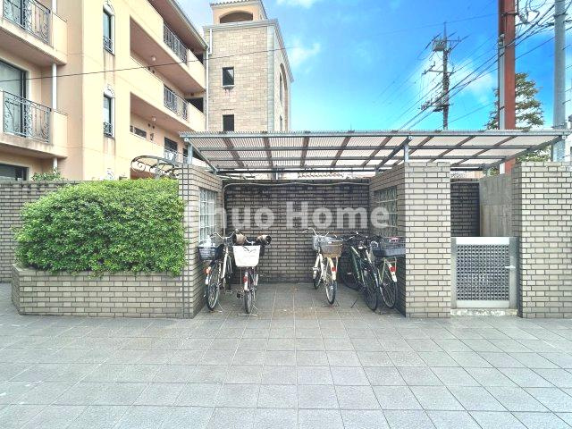 ユニーブル小岩の駐輪場|【自転車置き場】最新の空き状況や費用などの詳細は担当スタッフまでお問い合わせください。