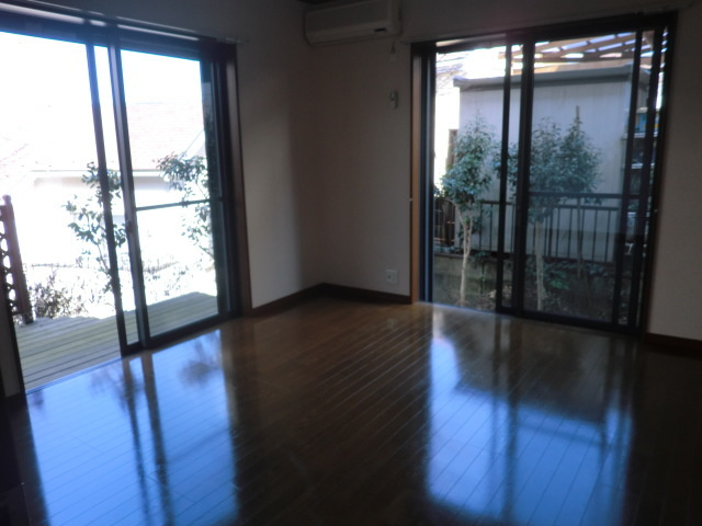 ロンウェル菊名　Ａ棟の寝室|２面採光の明るい寝室です♪