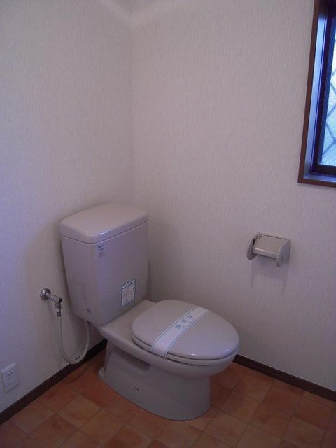 ロンウェル菊名　Ａ棟のトイレ|もちろんバストイレ別です♪