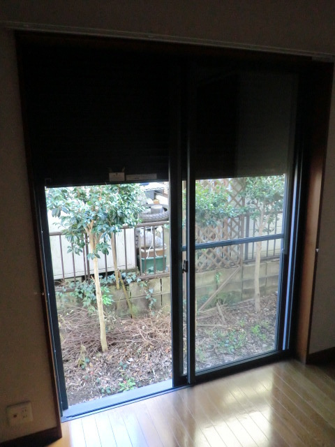 ロンウェル菊名　Ａ棟のその他|１Fは防犯シャッター付