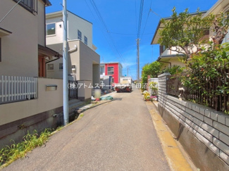 【前面道路含む現地写真】