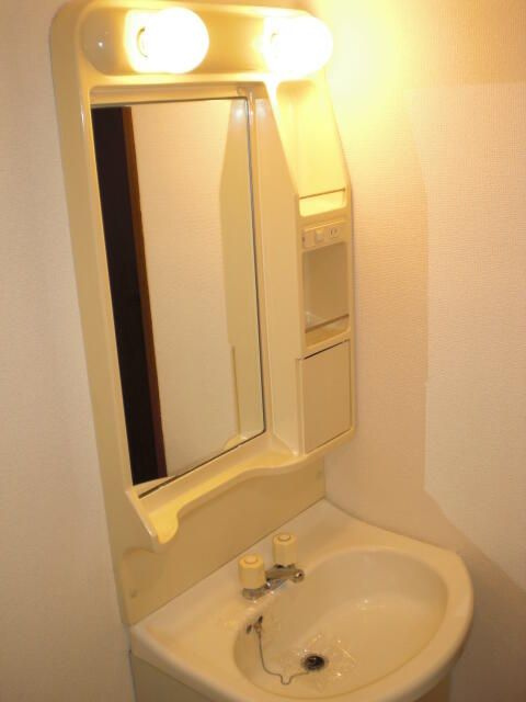 小宮ビルの独立洗面台