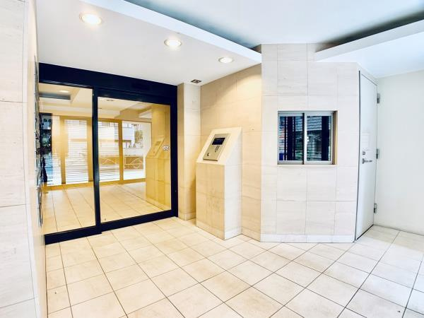 シエル白山　Ａ館のエントランス