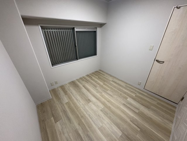 朝霧マンションB棟の洋室