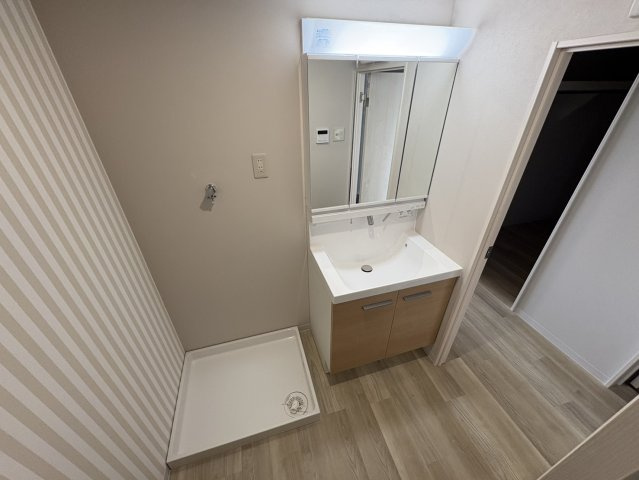 朝霧マンションB棟の独立洗面台