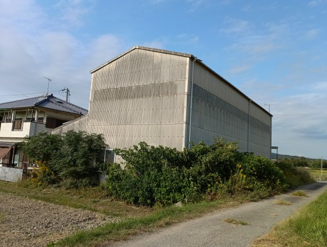 売り工場 （神戸市西区平野町）付属建物アリ（２世帯住宅）の外観