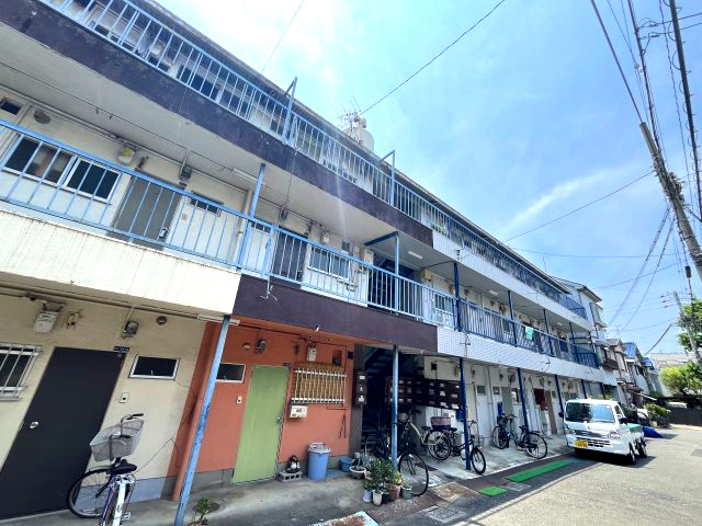 太陽マンション　西棟の外観