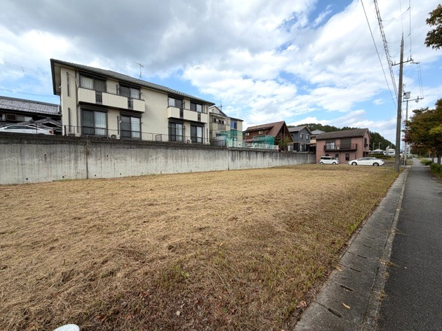 加東市河高　売地の外観