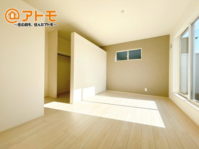 【寝室】 | 御殿場市御殿場1期　新築一戸建て　2号棟 | 毎日すごす部屋の広さや陽当りも気になるポイントですね！現地で体感してみてください♪