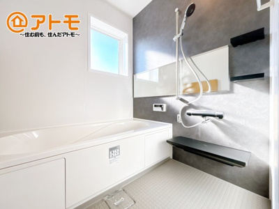 【浴室】 | 御殿場市御殿場1期　新築一戸建て　2号棟 | 広々１坪タイプのゆったり浴室ユニット♪浴室乾燥機付き♪