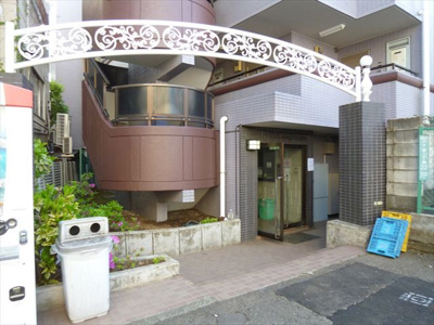 【エントランス】 | エル・ヴィーナ三軒茶屋