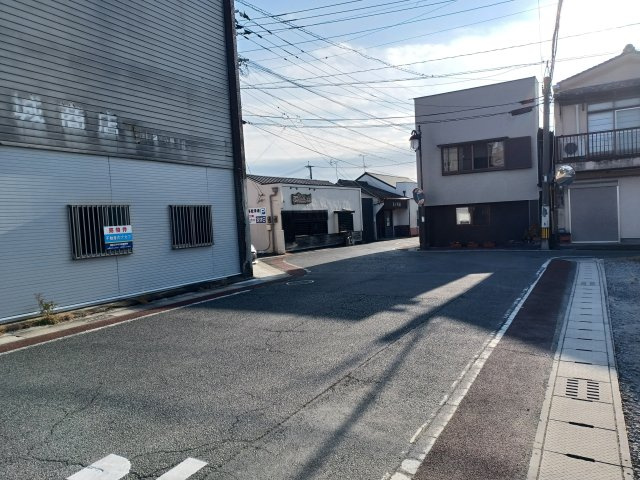 宇土市本町１丁目の売地の前面道路含む現地写真